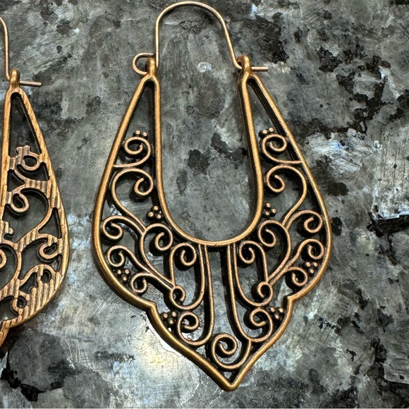 2/$25 or 3/$35 Bronze art deco drop earrings / NWOT - Picture 3 of 4